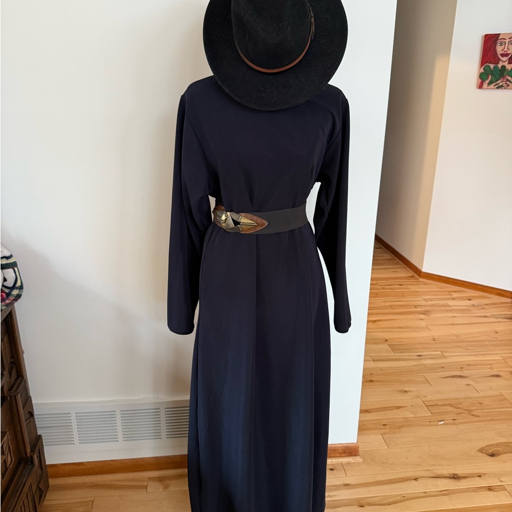 Minimalist long sleeve, pockets dress- black - Picture 3 of 12